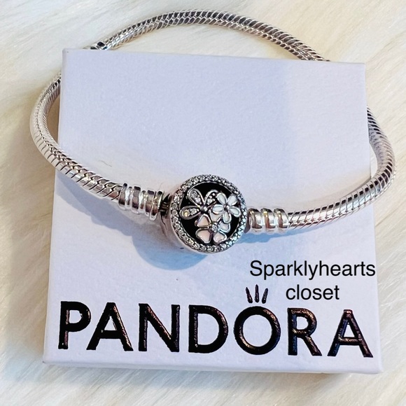 Pandora Flower Bracelet - Picture 3 of 5